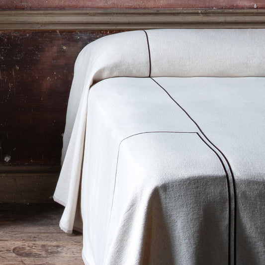How an elegant bedcover can create a stylish and time saving solution
